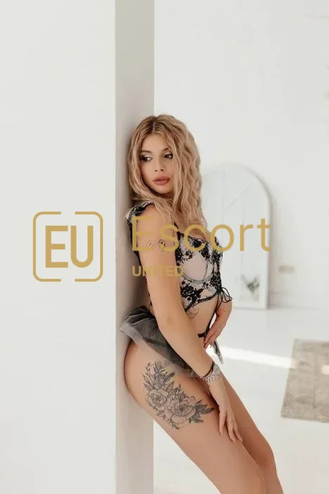Meet Vera, a 24-year-old escort in Dubai — photo 7