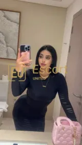 Amira, Escort-Dame in Abu Dhabi — Foto 4
