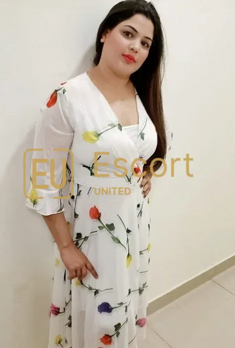 Mukta, 29, escort femenina en Abu Dabi