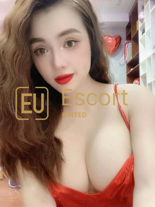 Escort Lady Tina in Abu Dhabi — Foto 9