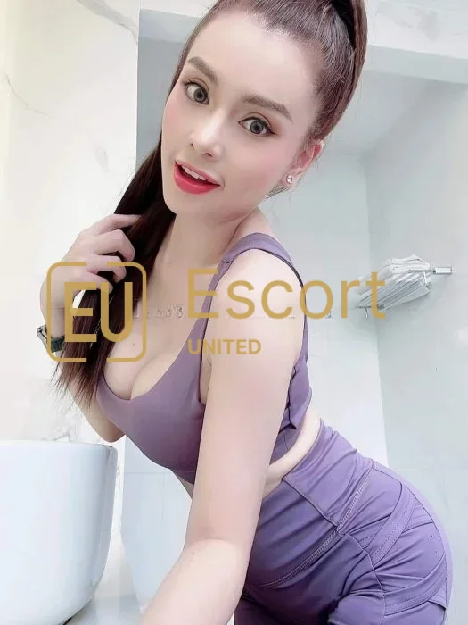 Escort Lady Tina in Abu Dhabi (25) — Foto 4
