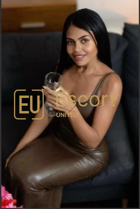 Mariana, însoțitoare în Dubai — fotografia 3