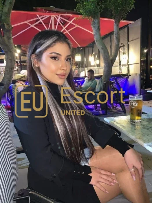 Dubai female escort Romilly — photo 7