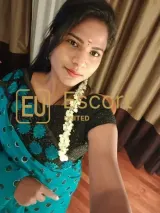 Sujitha, γυναίκα συνοδός στην Άμπου Ντάμπι — φωτογραφία 2
