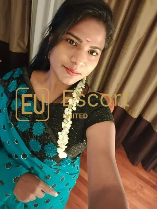 Sujitha, γυναίκα συνοδός στην Άμπου Ντάμπι — φωτογραφία 2