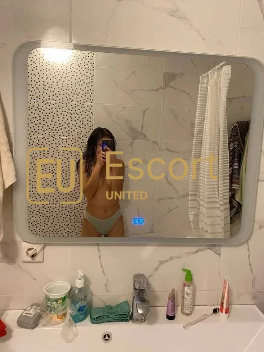 Liza, 22, escortă de sex feminin în Dubai — fotografia 12