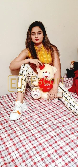 Karitika, Escort-Dame in Dubai — Foto 4