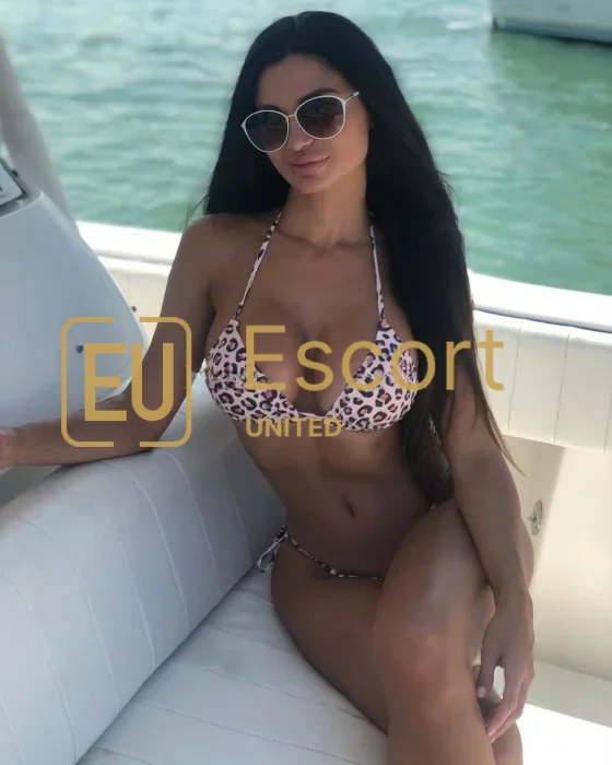 Eria Adelaide, vrouwelijke gezelschapsdame in Dubai — foto 2