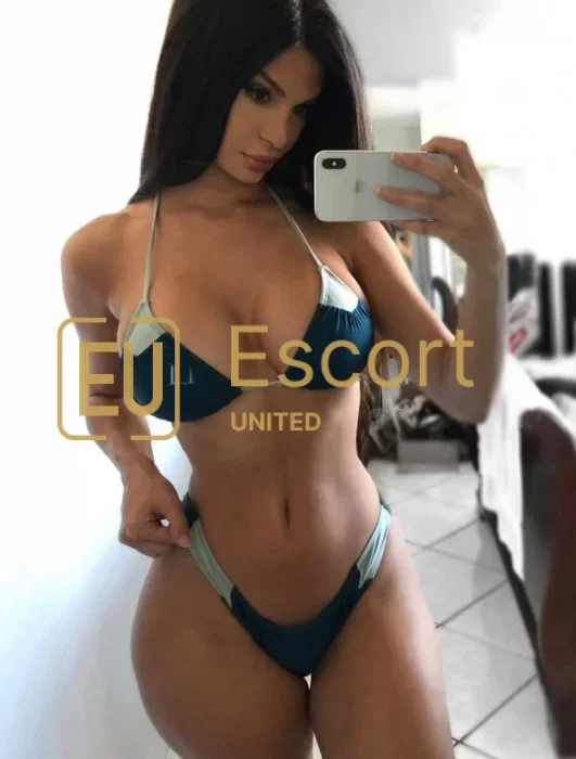 Eria Adelaide, vrouwelijke gezelschapsdame in Dubai — foto 3