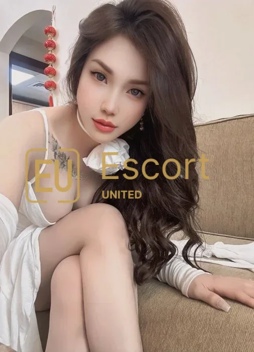 Zaylee, eine 23-jährige Begleiterin in Dubai — Foto 10