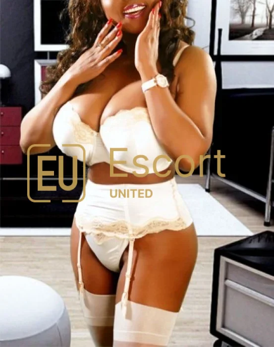 Lindaxxx, 32, escort femenina en Abu Dabi — foto 4