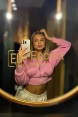 Escort Angela in Dubai, 21 — Foto 9