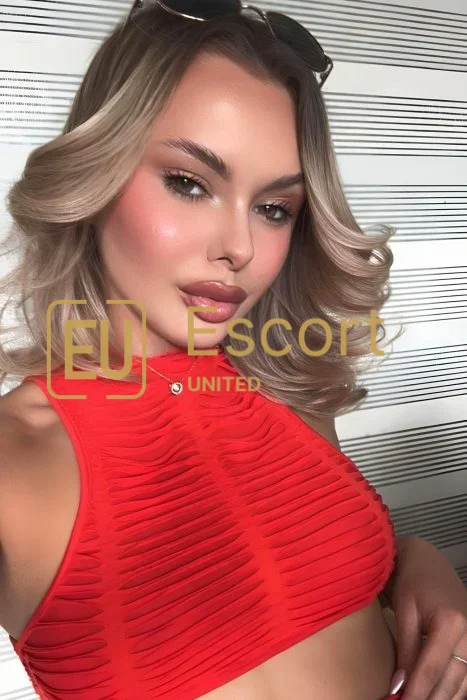 Triff Angela, Escort in Dubai — Foto 10