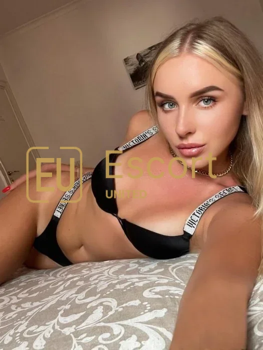 Emma, escorte féminine à Dubaï — photo 6