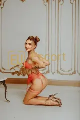 Escorte féminine Emma basée à Dubaï, 23 ans — photo 1