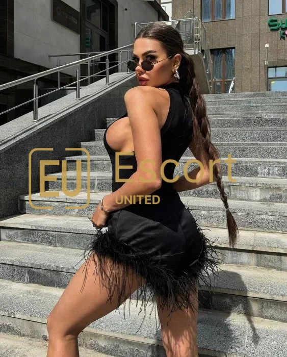 Viki, 28, escortă de sex feminin în Abu Dhabi — fotografia 10