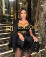 Cunoaște-o pe Viki, escortă în Abu Dhabi — fotografia 11