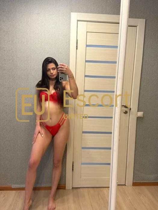 Janna, escorte féminine à Dubaï — photo 7