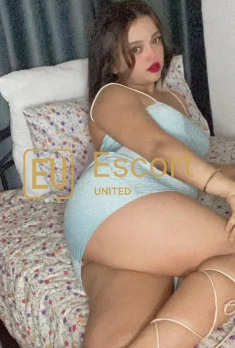 Suzi, Abu Dabi konumunda 26 yaşında kadın refakatçi — fotoğraf 3
