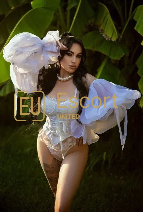 Escort Lady Renira in Dubai (29) — Foto 1