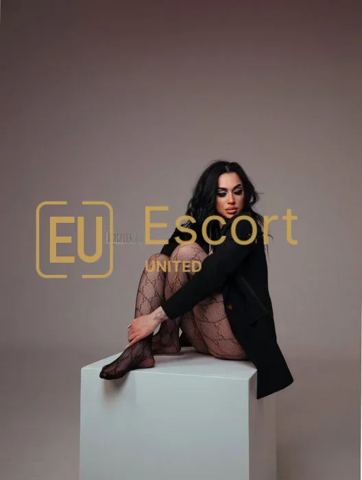 Renira, Escort-Dame in Dubai, VAE — Foto 8