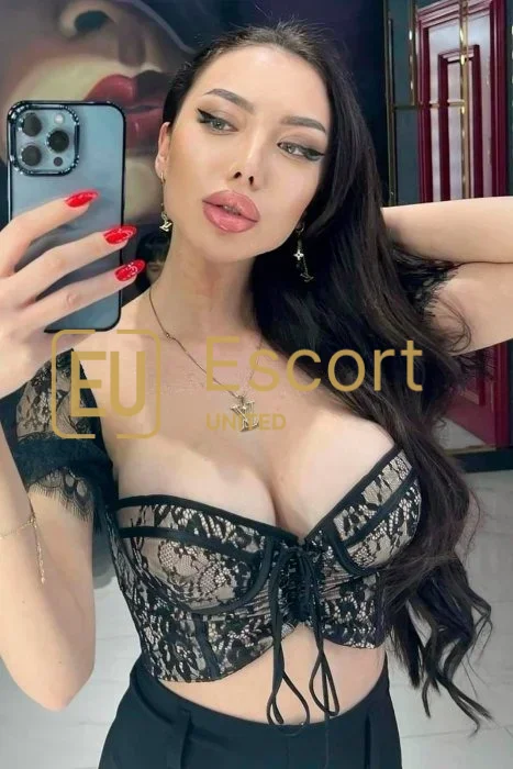Escort Lady Juliana in Abu Dhabi (26) — Foto 14