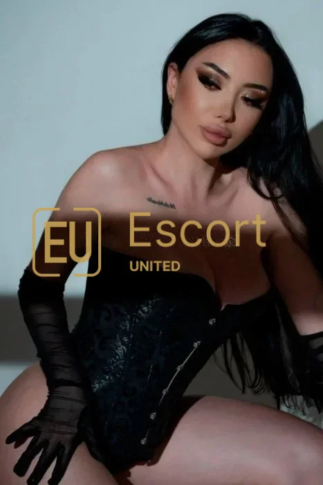 Triff Juliana, eine 26-jährige Escort Lady in Abu Dhabi — Foto 2