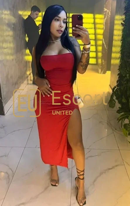 Escort femenina Mila establecida en Dubái — foto 5