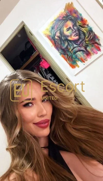Escort-Dame Shelby ansässig in Dubai, 25 Jahre alt — Foto 13