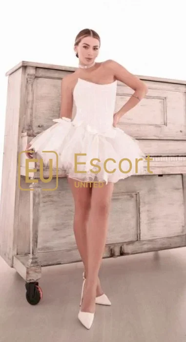 Ontmoet Liana, een 27-jarige escort in Dubai — foto 5