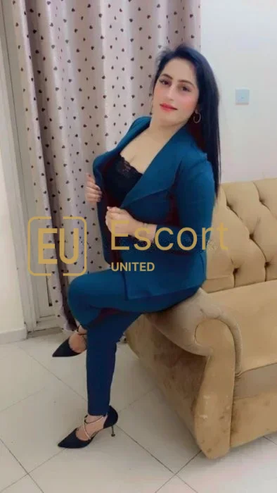 Divya, fille d'escorte à Abou Dhabi — photo 3