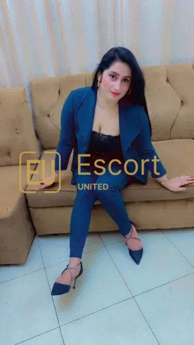 Divya, fille d'escorte à Abou Dhabi — photo 5