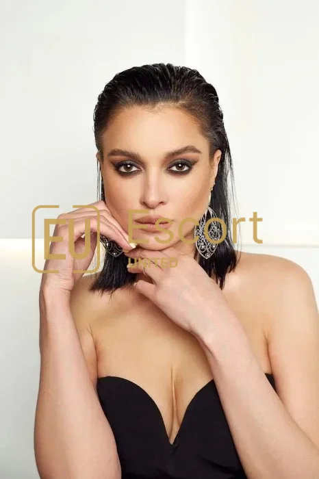 Aria, escorte féminine à Dubaï, EAU — photo 3