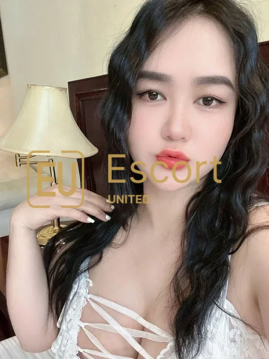 Lyly, vrouwelijke escort in Abu Dhabi — foto 7