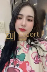 Vrouwelijke escort Lyly in Abu Dhabi — foto 14