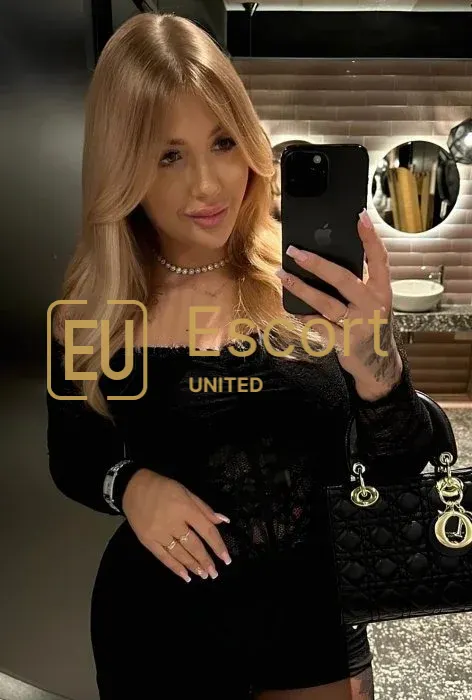 Belladonna, žena na eskort v Dubaj, SAE