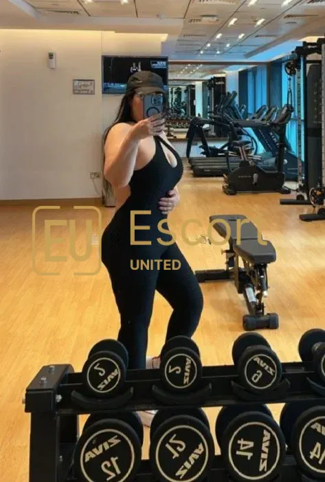 Fille d'escorte Elena à Dubaï, 37 ans