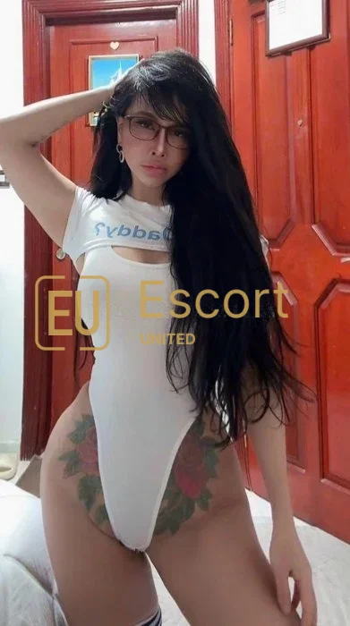 Ruby, female escort in Abu Dhabi — photo 8