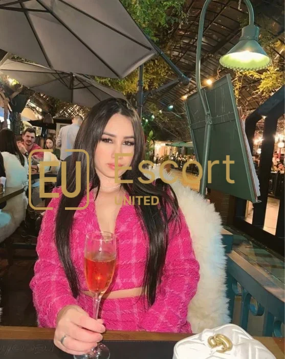 Dubai konumunda eskort Eda ile tanışın — fotoğraf 13
