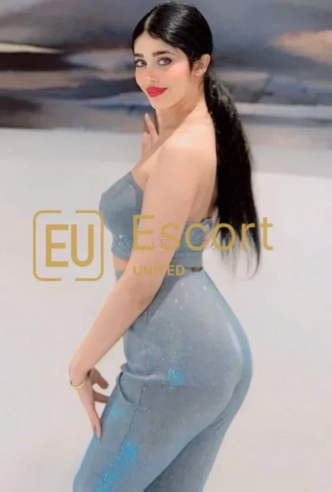 Conoce a Salma, chica escort de 20 años en Dubái — foto 2