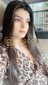 Diksha, acompañante femenina de 26 años en Abu Dabi — foto 4