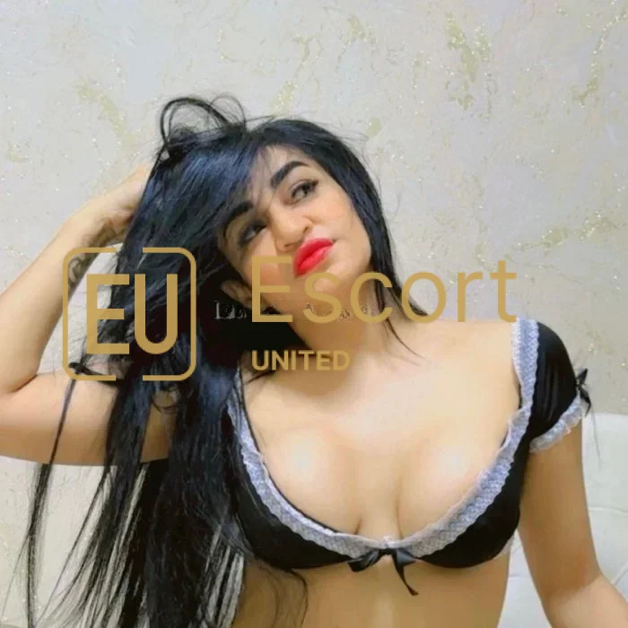 Abu Dabi konumunda kadın eskort Maya (36) — fotoğraf 2