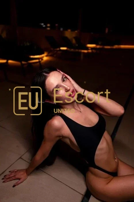 Kadın eskort Evelynn, Dubai merkezli, 23 yaşında — fotoğraf 3