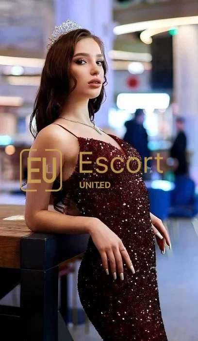 Eskort kız Evelynn, Dubai merkezli, 23 yaşında — fotoğraf 2