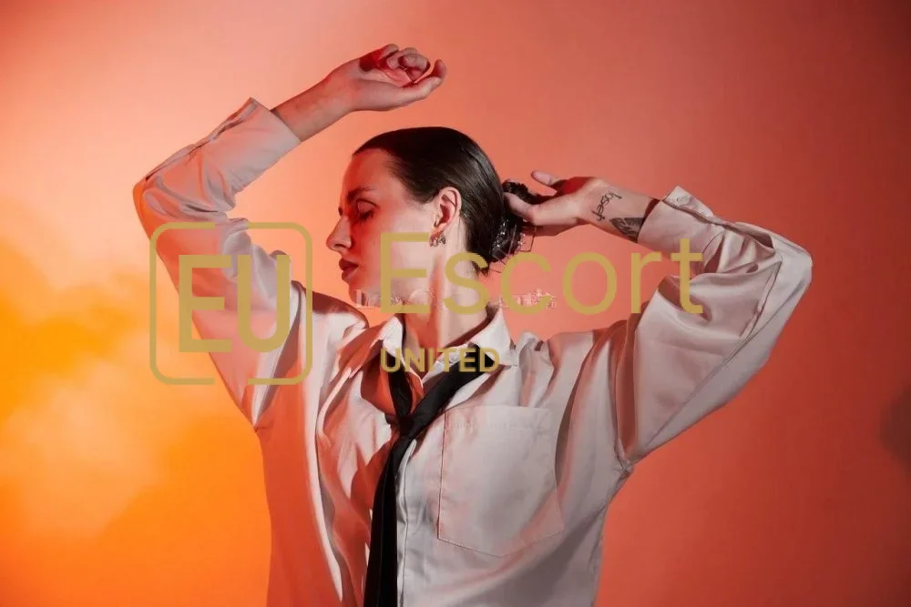 Réservez Lisa, fille d'escorte de 27 ans à Dubaï — photo 10