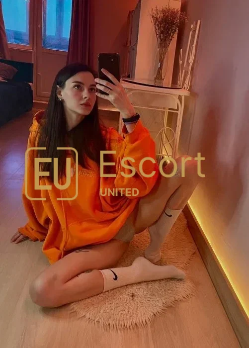 Lisa, escorte féminine à Dubaï (27) — photo 11