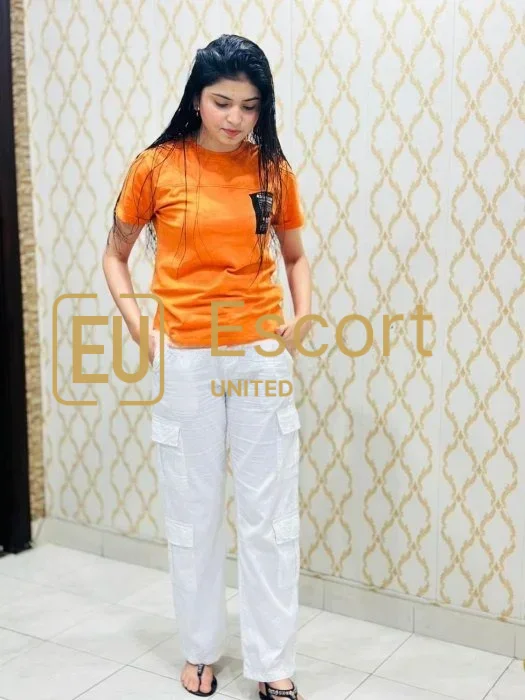 Sara, vrouwelijke gezelschapsdame in Dubai — foto 2