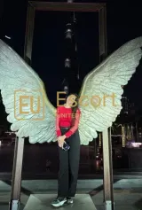 Vrouwelijke escort Sara in Dubai — foto 1