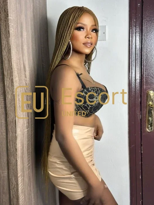 Jessica, een 27-jarige vrouwelijke gezelschapsdame in Abu Dhabi — foto 5