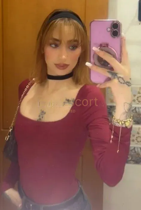 Book Sofia, escort girl in Dubai